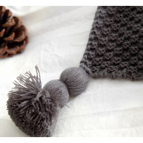 Chunky Knit Throw Blanket Acrylic Yarn | Waffle Weave with Pom-Pom Tassel Trim | Soft Cosy Throw for Sofa or Bed