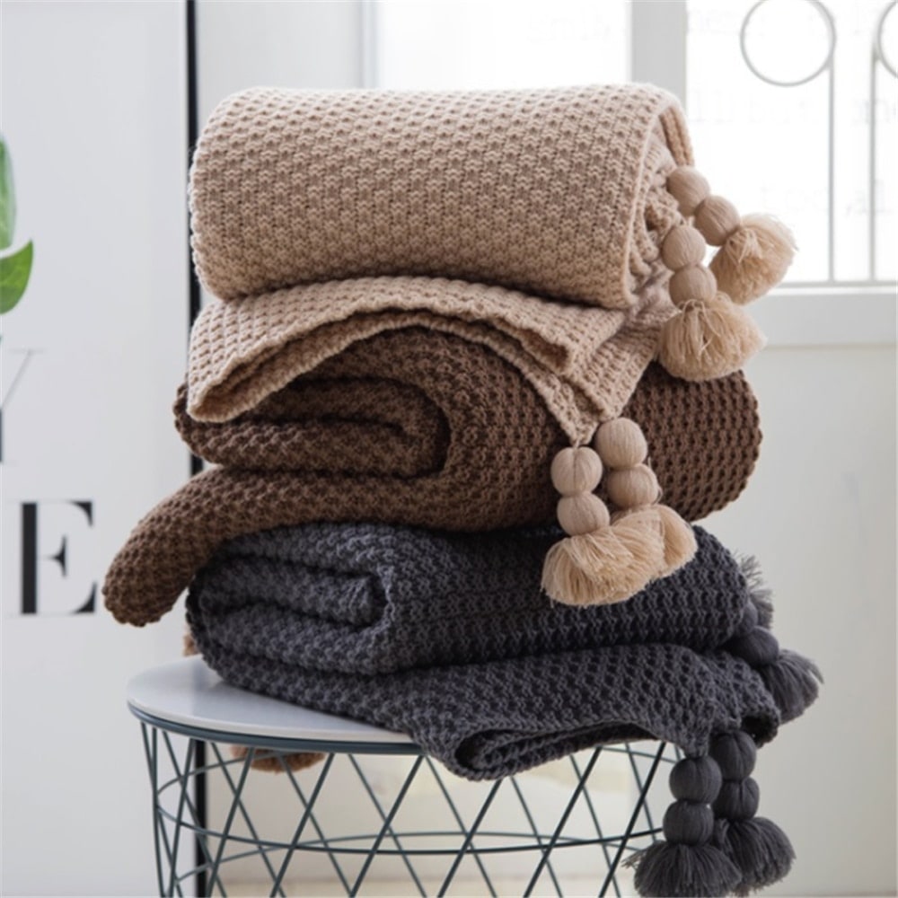 Chunky Knit Throw Blanket Acrylic Yarn | Waffle Weave with Pom-Pom Tassel Trim | Soft Cosy Throw for Sofa or Bed
