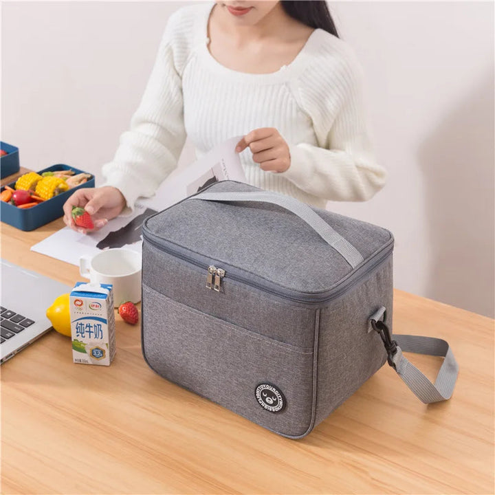 Cooler bag with carrying handle and shoulder strap 0