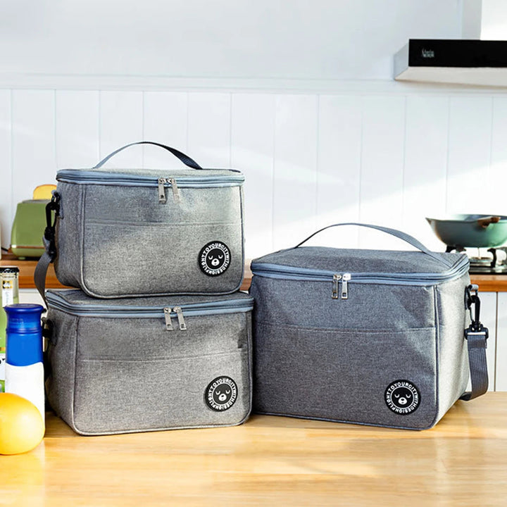 Cooler bag with carrying handle and shoulder strap 8