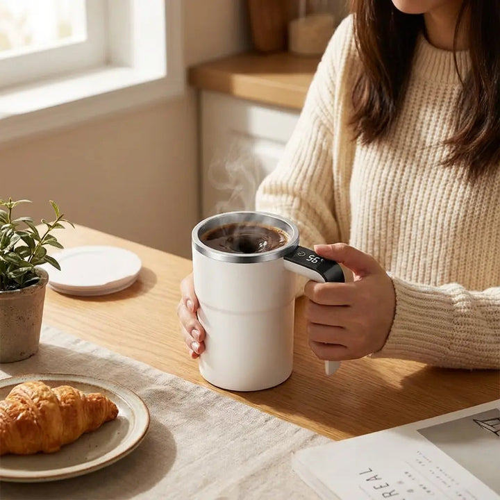 Elektrische selbst­rührende Kaffeetasse mit Display Zorenza