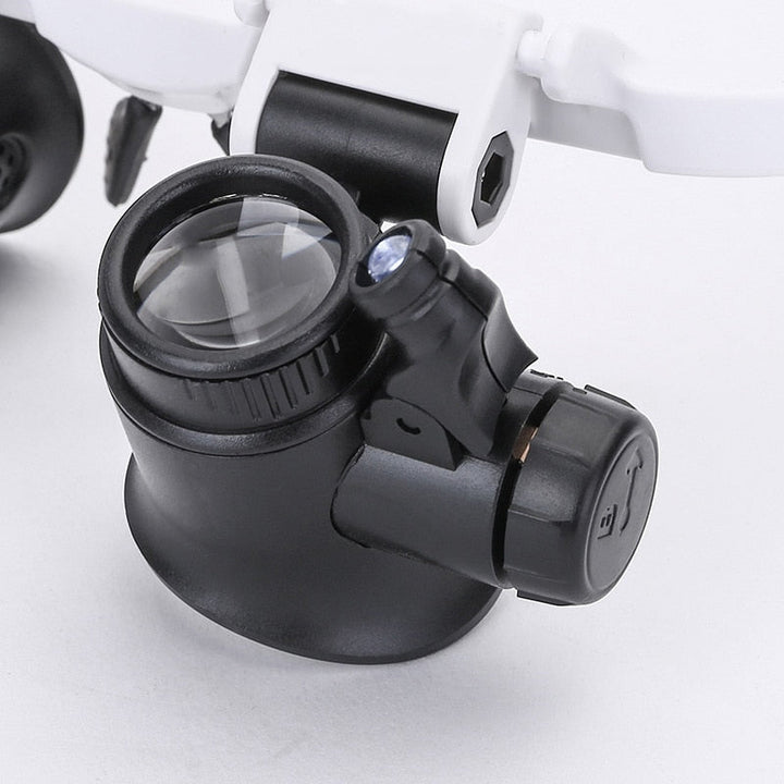 LED Magnifier Lamp Adjustable Lightweight with 3 Magnification Levels 2