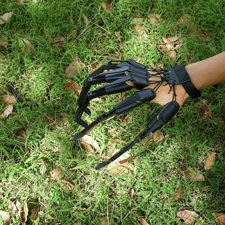 Halloween Articulated Finger Extensions | 3D Printed Scary Design | Velcro Fasten Universal Fit for Women&