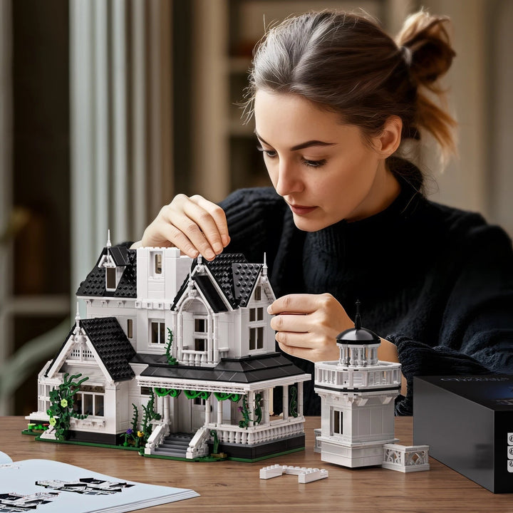 Haunted House Building Block Set | LED Lights, Gothic Victorian Design | Plastic Bricks, Reusable Halloween Décor