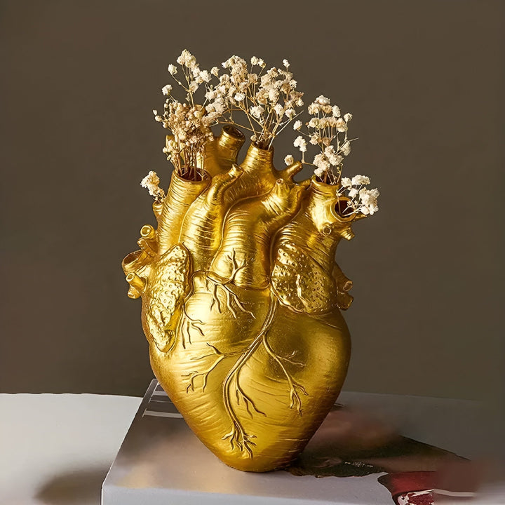 Heart-Shaped Resin Vase | Red, Black, White or Gold Colour Options | Modern Decorative Accent for Fresh or Dried Flowers 3