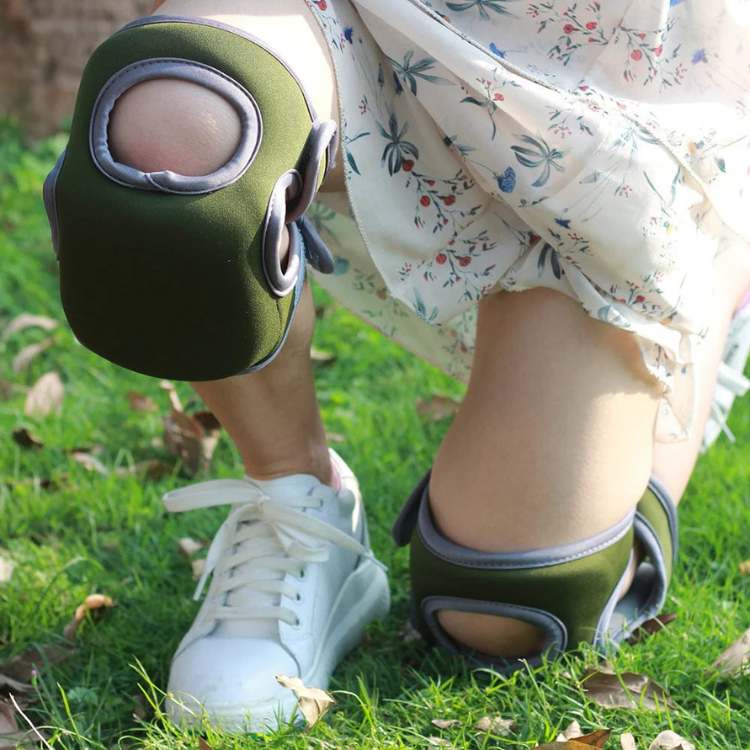 Knee Pads Thick Foam Padding | Adjustable Velcro Straps | Waterproof Protection for Garden, DIY & Construction Work