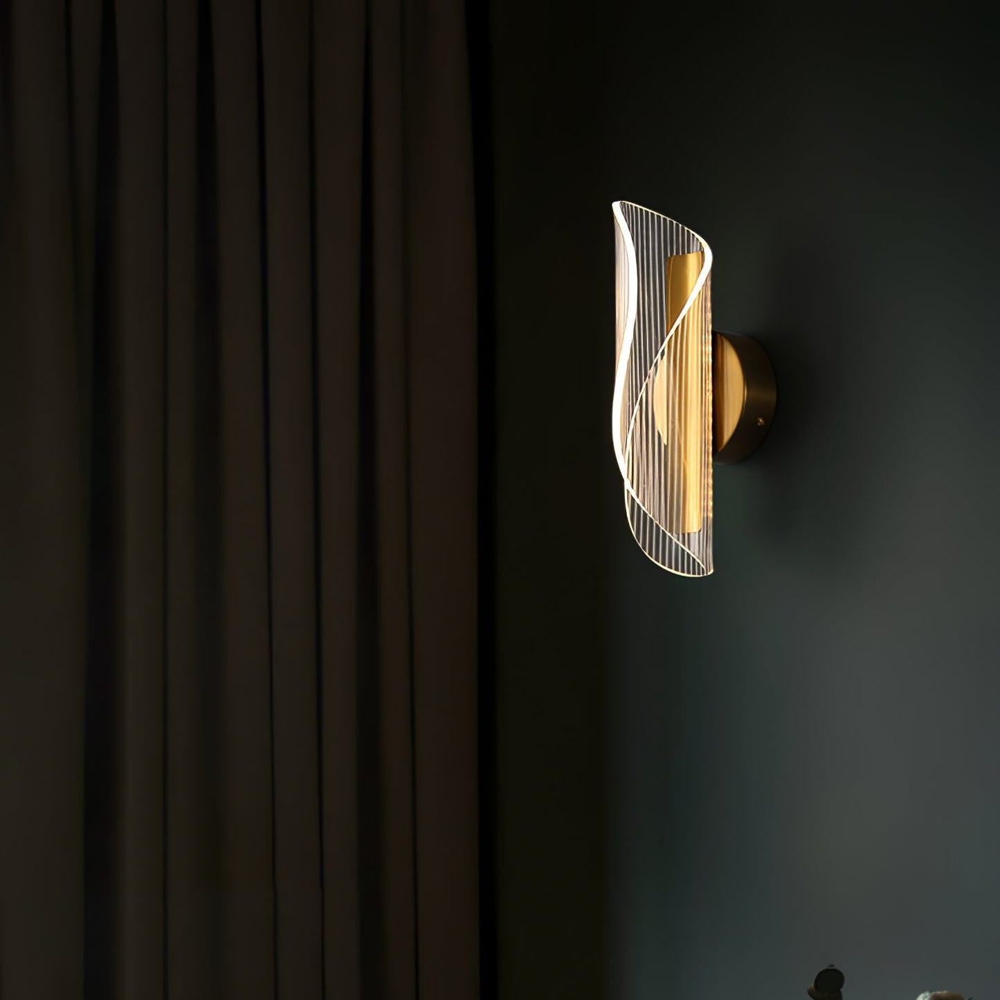 Luxe Collection | Wall Lamp with Adjustable Shades & Warm LED Light | Elegant Wall Sconces for Modern Indoor Spaces 4