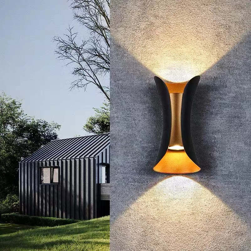 Modern Curved LED Outdoor Wall Light