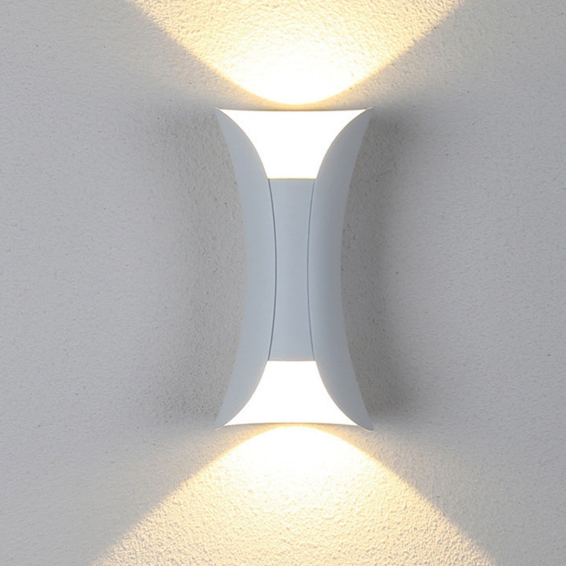 Modern Curved LED Outdoor Wall Light