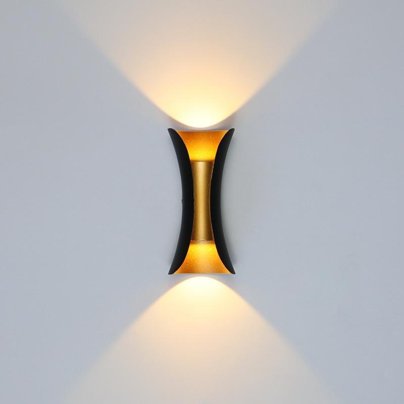 Modern Curved LED Outdoor Wall Light