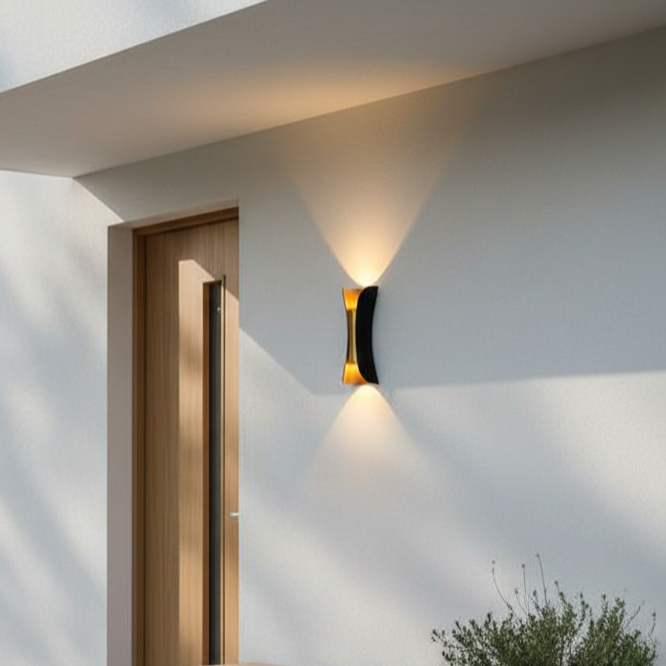 Modern Curved LED Outdoor Wall Light