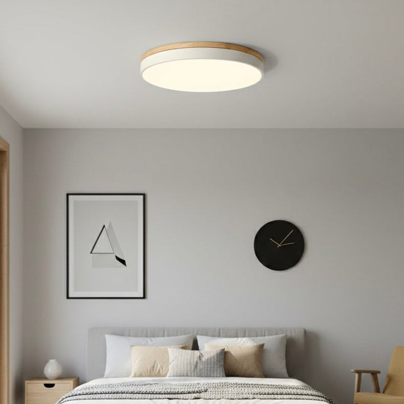 Modern Ceiling Light Fixture with Natural Wood Accent ? Elegant LED Flush Mount for Warmth and Tranquility