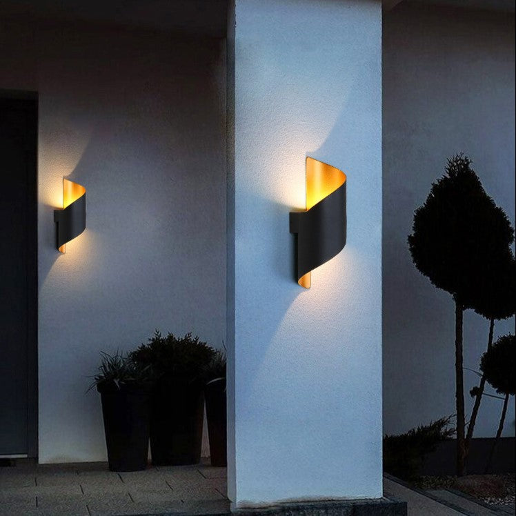 Modern Curl | LED Wall Light with Unique Twisted Design | Versatile Illumination for Home Decor 7