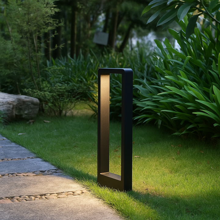 Motion Sensor Outdoor Light Wireless | 600 Lumens, IP65 Weather-Resistant | Cordless Installation, Up to 8 m Detection Range 2