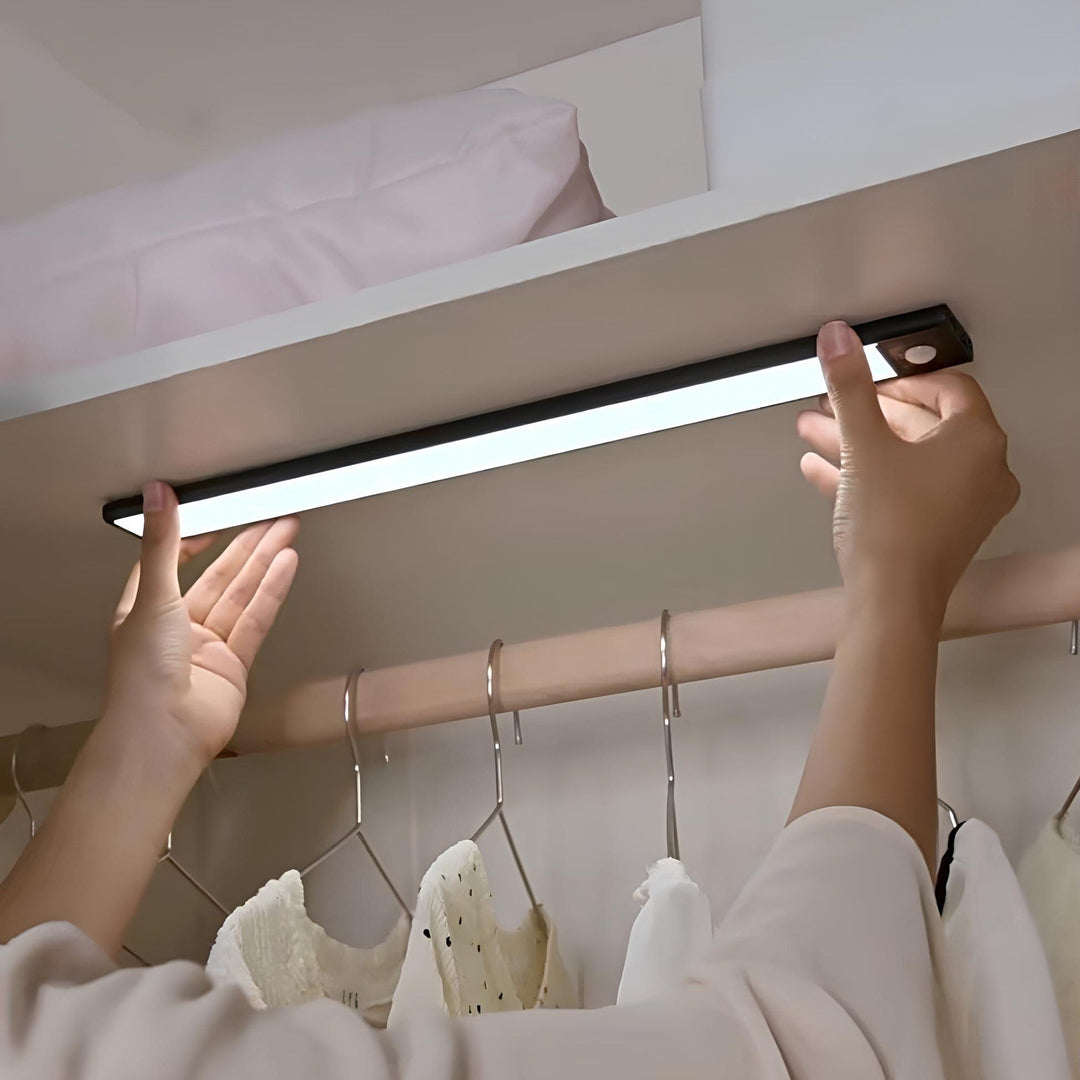 Motion Sensor LED Light Cordless | Magnetic Mount, No Wires | Silver or Black, 20/30/40 cm, Dimmable, USB Rechargeable