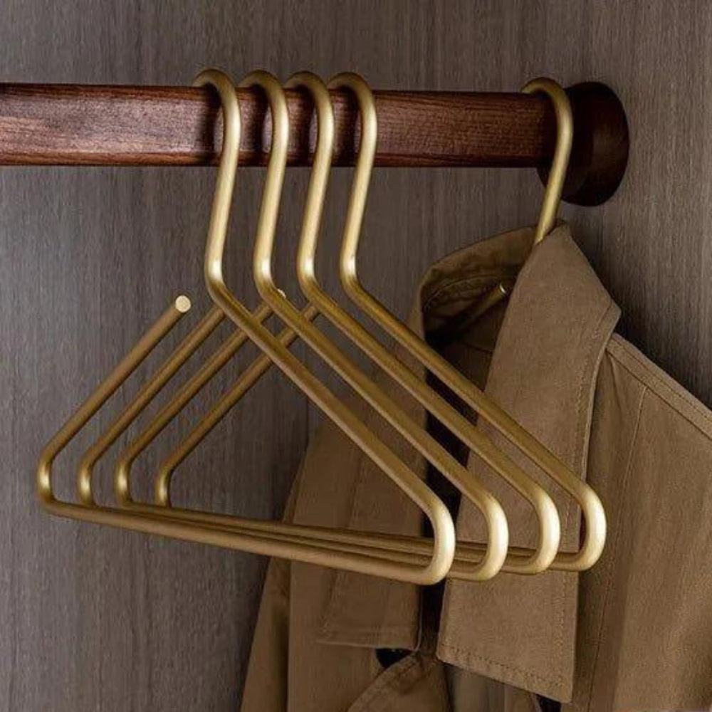Non-Slip Clothes Hangers | 5-Piece Set, Rounded Shoulder Bar