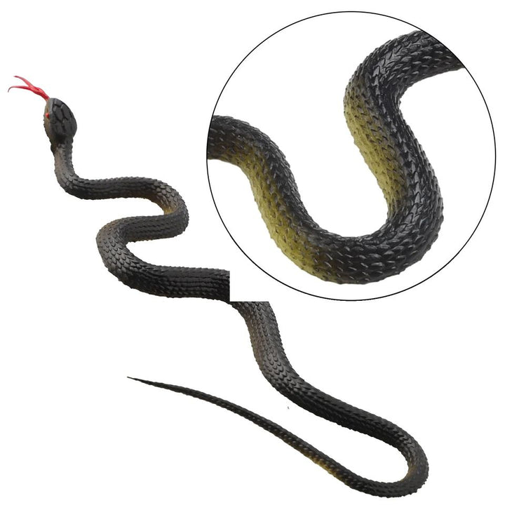 Realistic Rubber Toy Snake Halloween Decoration | Flexible Anaconda Prop with Tongue Detail | Garden Bird Deterrent