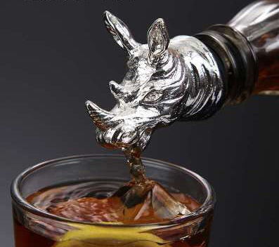 Red Wine Pourer Zinc Alloy Lion Leopard Antelope Head Wine Stopper 14