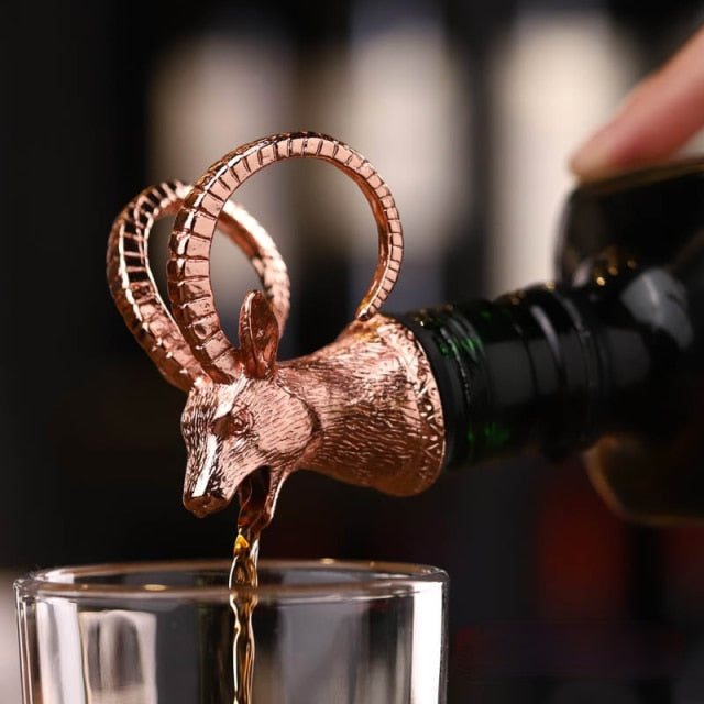 Red Wine Pourer Zinc Alloy Lion Leopard Antelope Head Wine Stopper 23