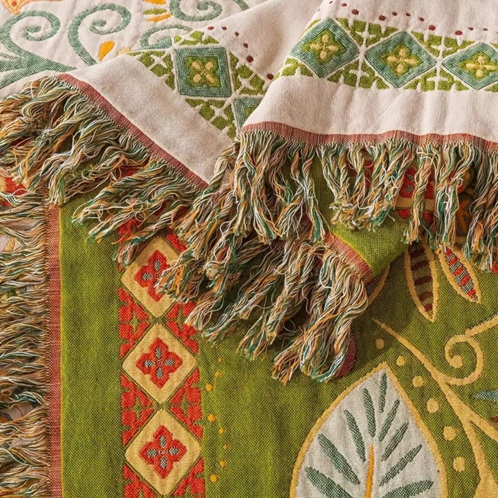 Reversible Throw Blanket 150x200cm &amp; 200x230cm | Autumn Leaf Pattern, Tasseled Edges | Two Looks, One Washable Blanket
