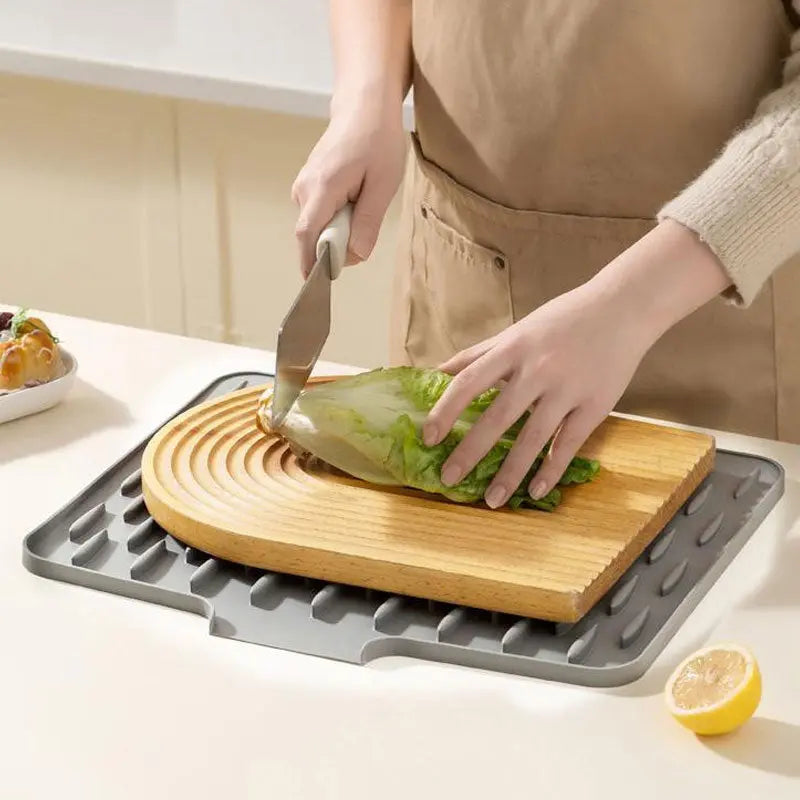 Silicone Drip Mat | Raised Ridges And Angled Drain Spout