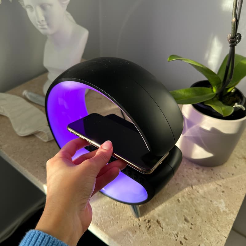 Smart LED Alarm Clock | Sunrise Simulation | 15W Wireless Charging | Bluetooth 5.0 | 256 RGB