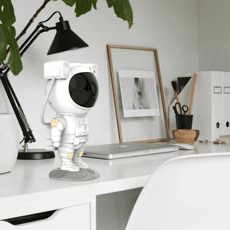 Star Projector with Astronaut Design | 8 Colour Modes, Remote Control &amp; Auto Timer | USB Powered, Rotatable Helmet