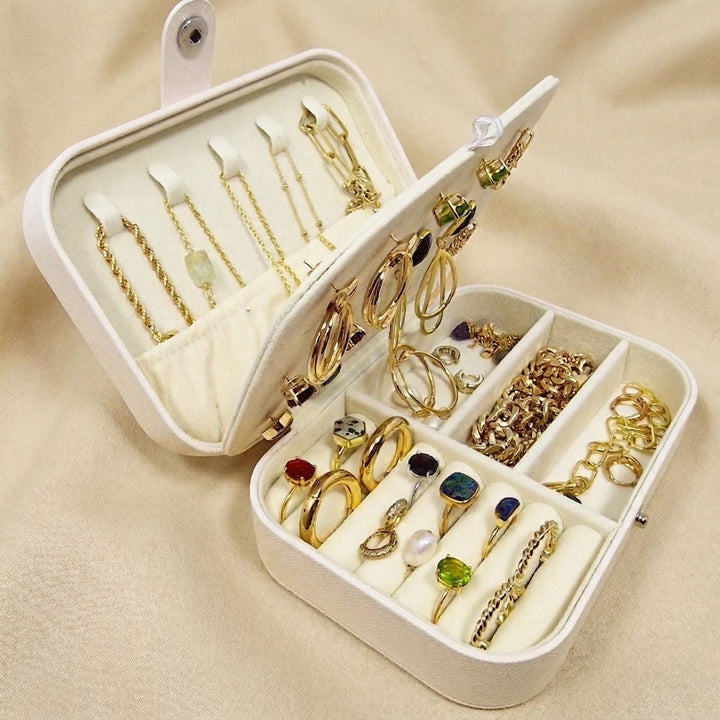 Travel Jewelry Case | Double Layer | Velvet Lining | 3 Compartments | Compact | 16x11x5cm