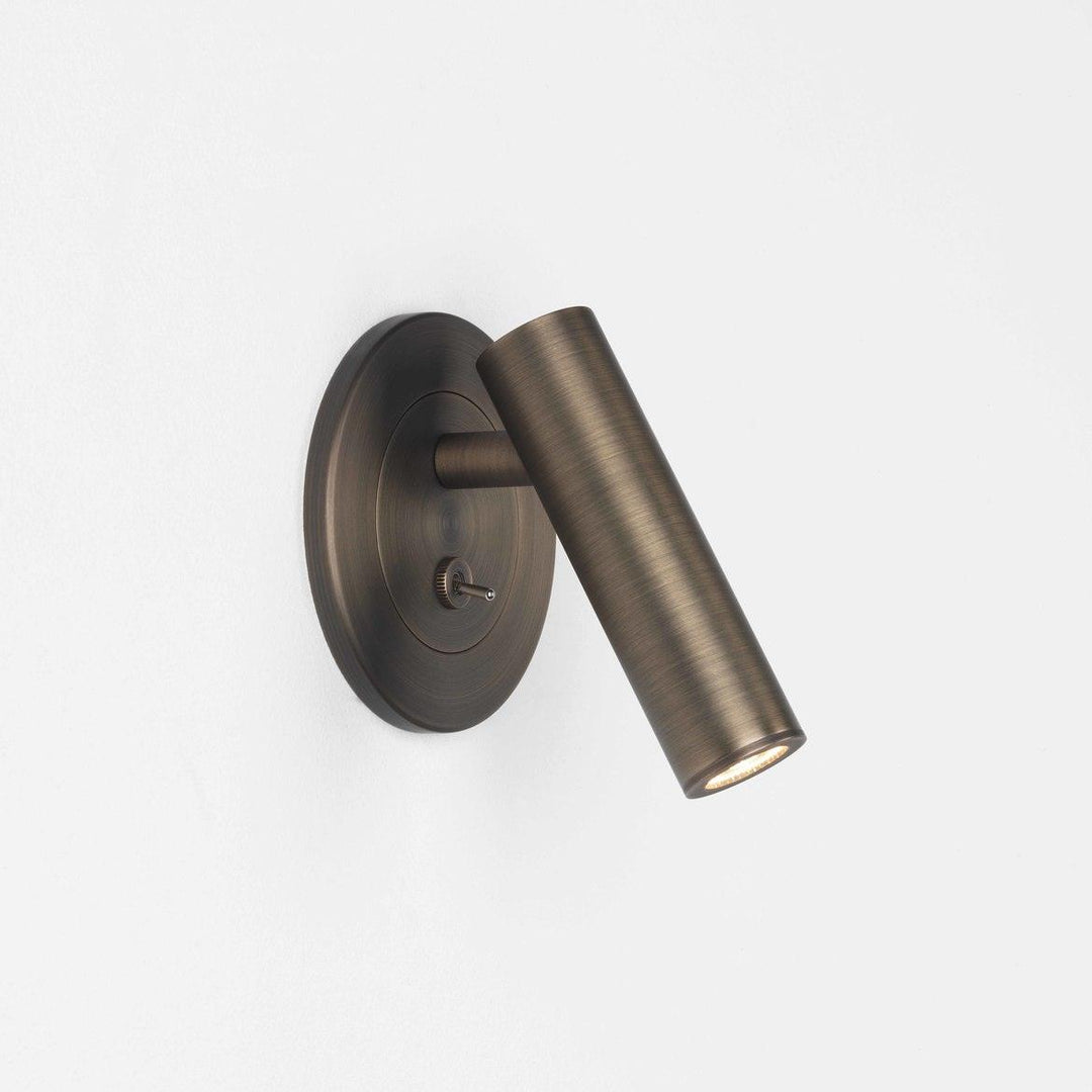 Wall Reading Lamp | Pivoting Cylinder Head, Round Plate