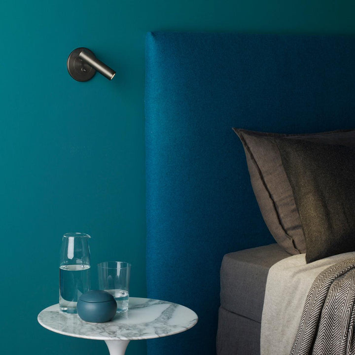 Wall Reading Lamp | Pivoting Cylinder Head, Round Plate