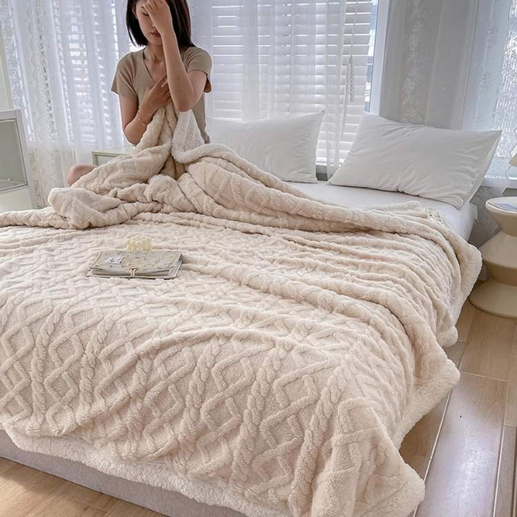 Weighted Blanket | Relief-Patterned Face, Deep Pile Reverse