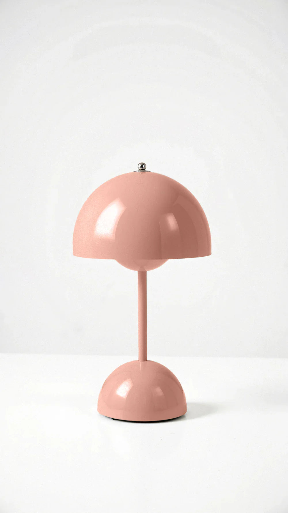 Wireless Table Lamp | Domed Shade, Rounded Dome Base