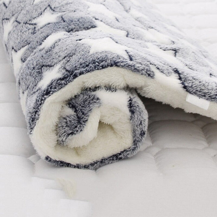 Dog Blanket Soft Plush Cozy Pet Throw Soft Blanket - Image 3