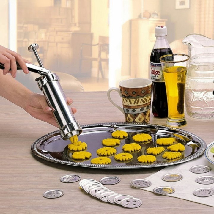 Cookie Press Mould Set Aluminium | 20 Templates &amp; 4 Piping Nozzles | Adjustable Size Dial for Uniform, Evenly Portioned Cookies 4